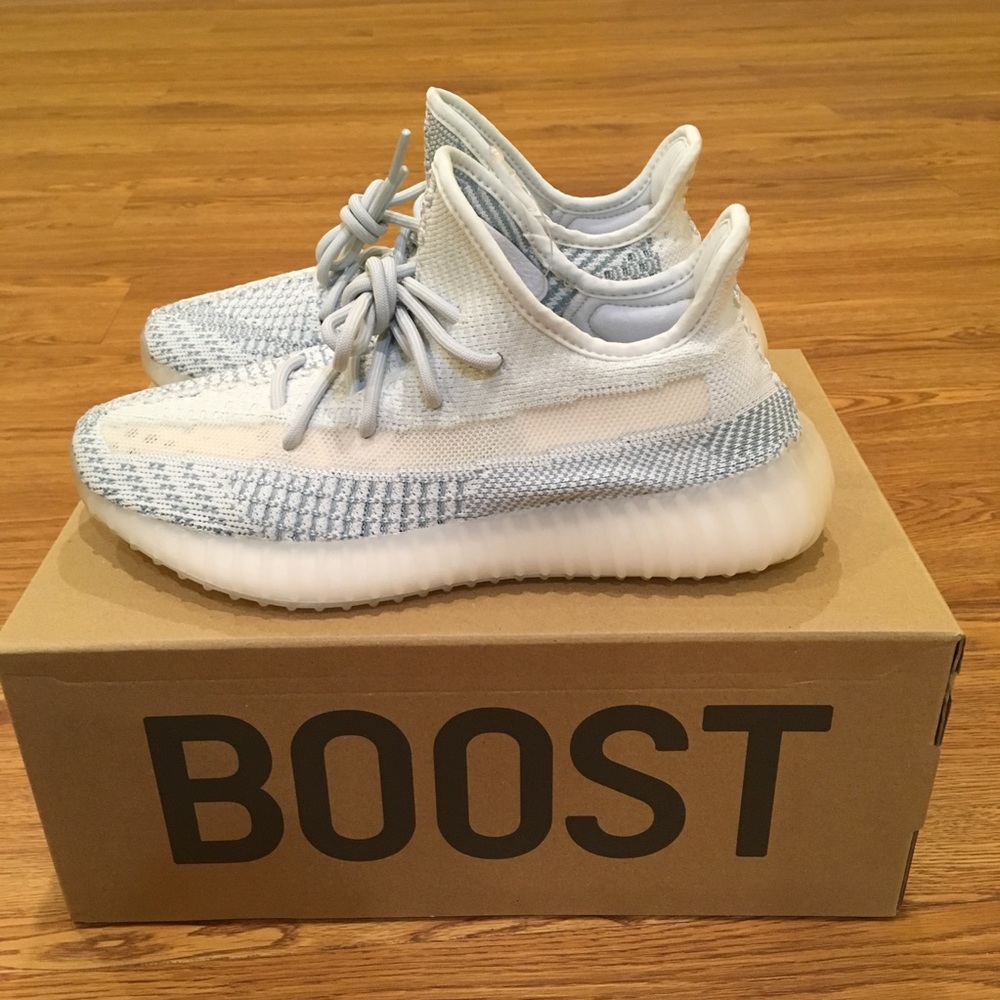 Adidas Yeezy Boost 350 V2 Cloud White Sz 8.5 WMNS - Picture 4 of 8